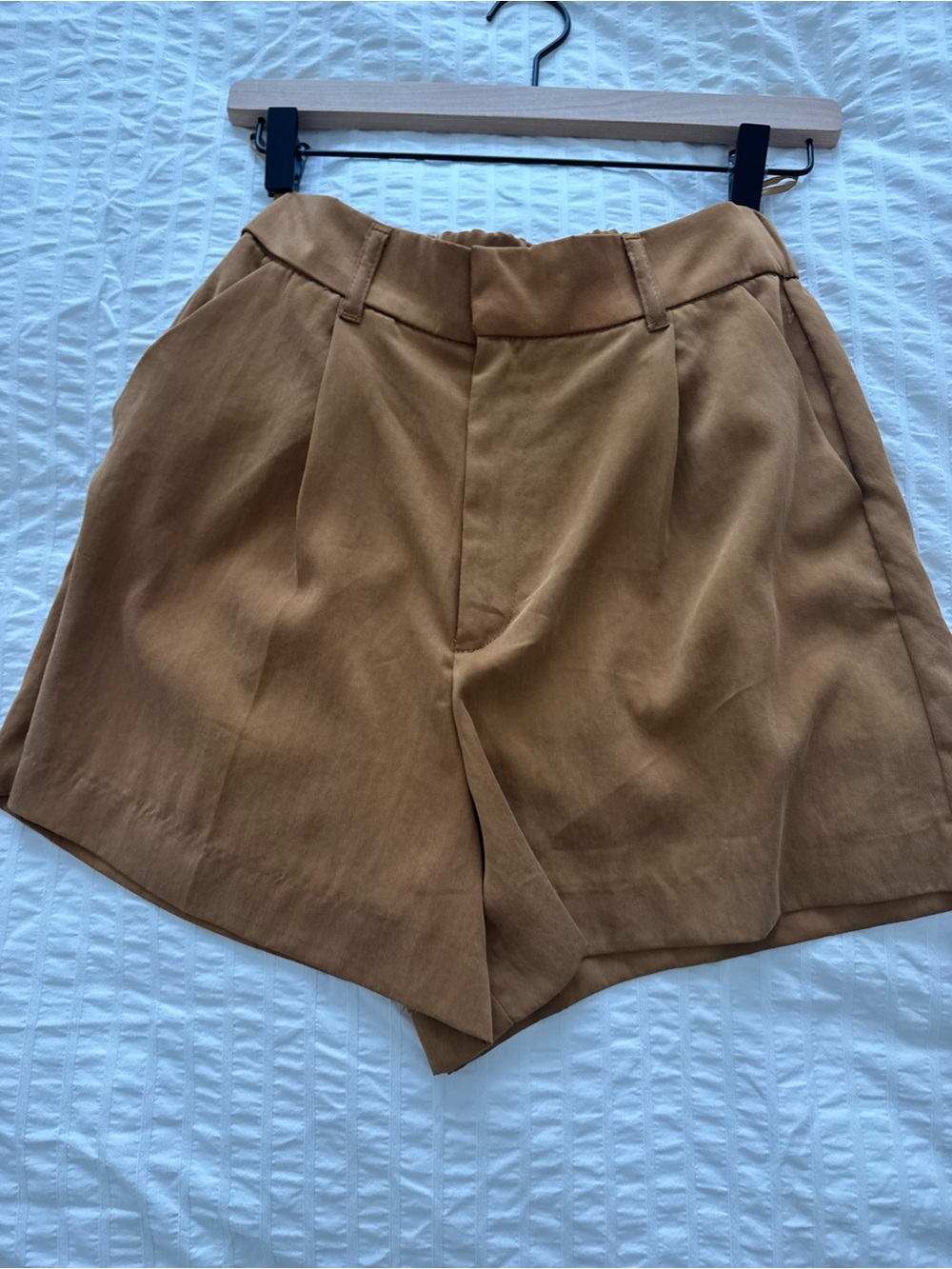 Zara High-Waist Pleated Women's Shorts in Camel XS